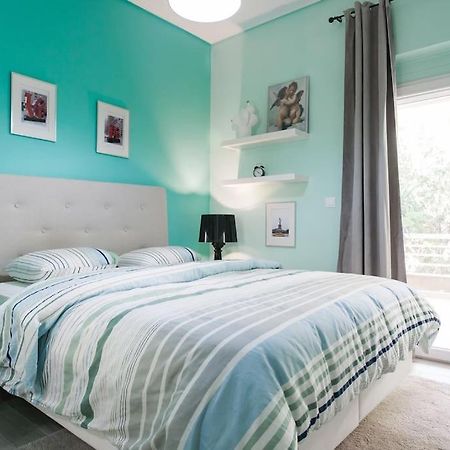 Lux Beach Apartment Vári Екстериор снимка