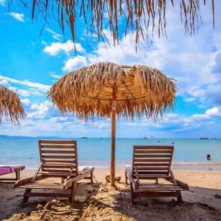 Lux Beach Apartment Vári Екстериор снимка