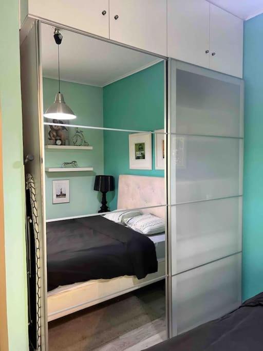 Lux Beach Apartment Vári Екстериор снимка