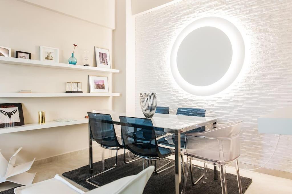 Lux Beach Apartment Vári Екстериор снимка