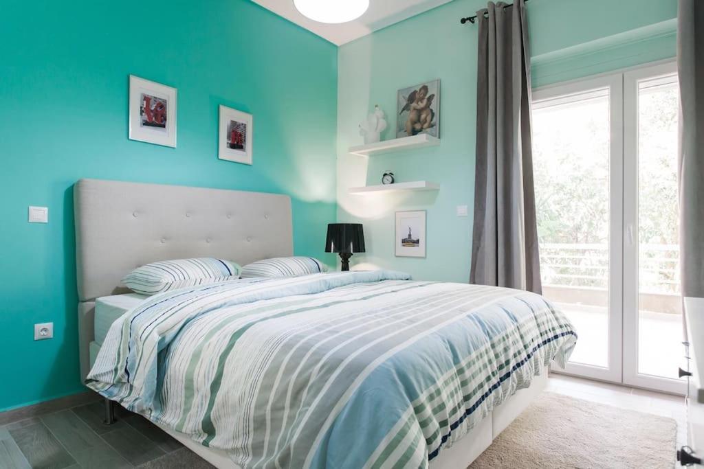 Lux Beach Apartment Vári Екстериор снимка