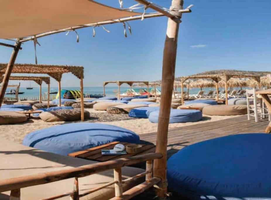 Lux Beach Apartment Vári Екстериор снимка