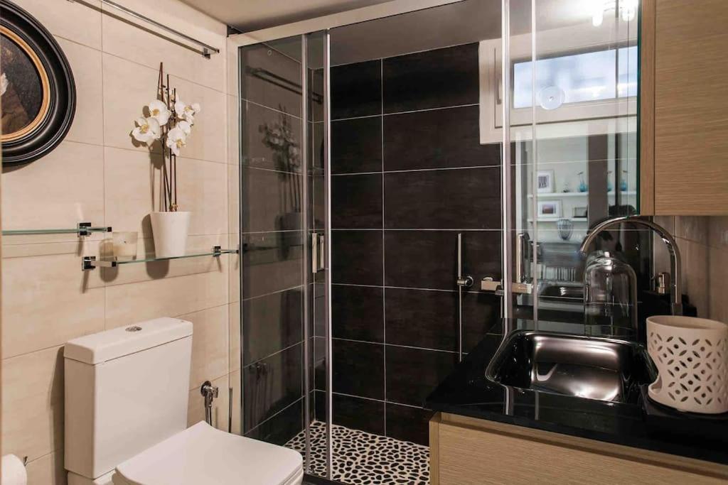 Lux Beach Apartment Vári Екстериор снимка